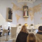 2025.10.25 pielgrzymka Scholi, Ministrantów i Oazy do Świnic Warckich, Głogowca, Łęczycy i Tumu 66