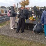 2025.10.25 prace porządkowe na cmentarzu parafialnym 13