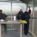 2025.10.25 prace porządkowe na cmentarzu parafialnym 4