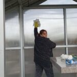 2025.10.25 prace porządkowe na cmentarzu parafialnym 7