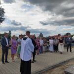 2025.08.17 przy grobie spoczywającego na naszym cmentarzu żołnierza Bitwy Warszawskiej 1920 28