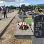 2025.08.17 przy grobie spoczywającego na naszym cmentarzu żołnierza Bitwy Warszawskiej 1920 39