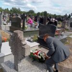 2025.08.17 przy grobie spoczywającego na naszym cmentarzu żołnierza Bitwy Warszawskiej 1920 4