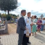 2025.08.17 przy grobie spoczywającego na naszym cmentarzu żołnierza Bitwy Warszawskiej 1920 7