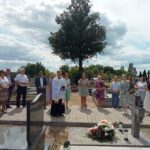 2025.08.17 przy grobie spoczywającego na naszym cmentarzu żołnierza Bitwy Warszawskiej 1920 8