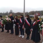 2025.11.11 złożenie kwiatów przed pomnikiem Gen. Franciszka Żymirskiego 1