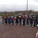 2025.11.11 złożenie kwiatów przed pomnikiem Gen. Franciszka Żymirskiego 8