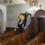 2025.12.20 przygotowanie kościoła do świąt - rodzice i dzieci klas III 25