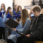 2026.04.03 Liturgia Męki Pańskiej, czuwanie prowadzone przez Scholę 7